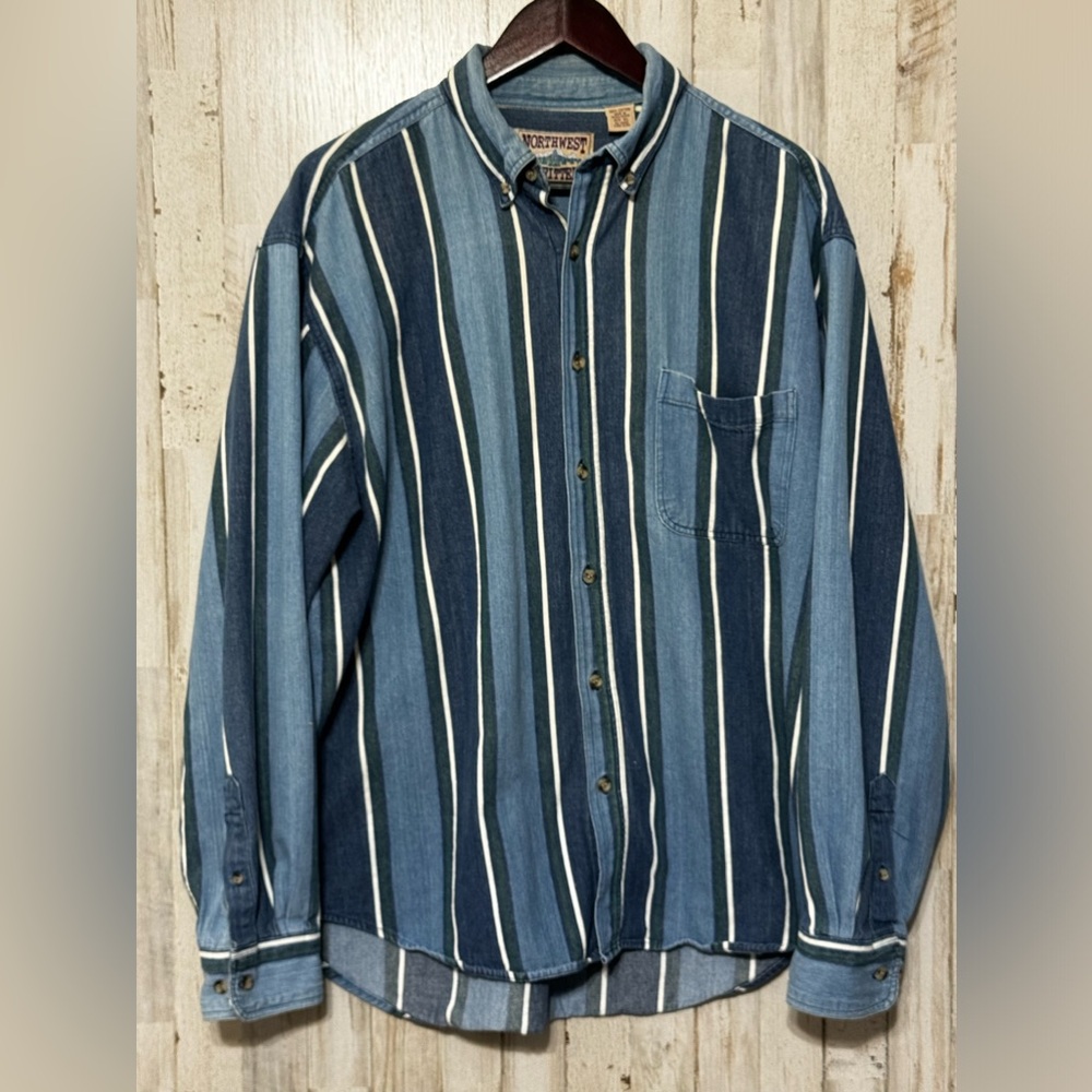 Northwest Outfitters Denim Button-down‎ XL